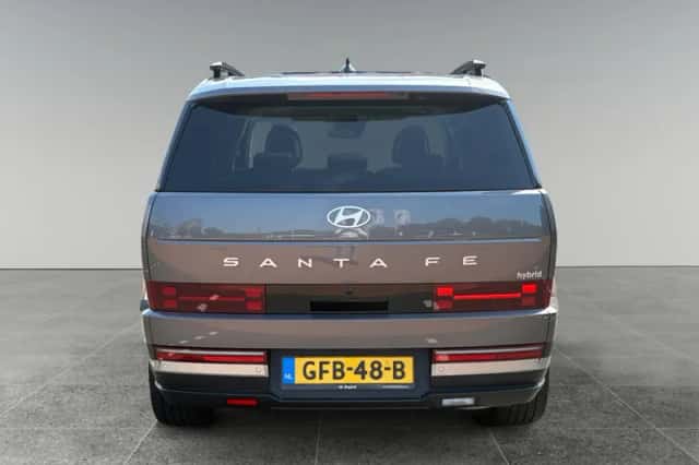 Hyundai Santa Fe (2024) thumbnail 4