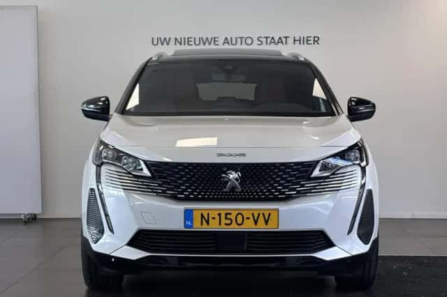 Peugeot 3008 (2022) thumbnail 4