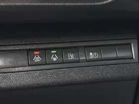 Peugeot 3008 (2022) thumbnail 42