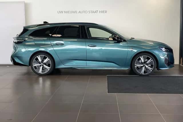 Peugeot 308 (2024) thumbnail 5