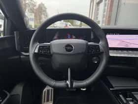 Opel Astra (2023) thumbnail 16