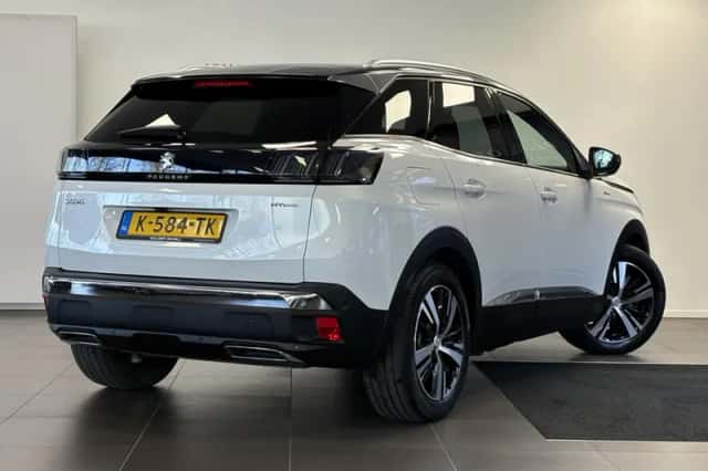 Peugeot 3008 (2021) thumbnail 6