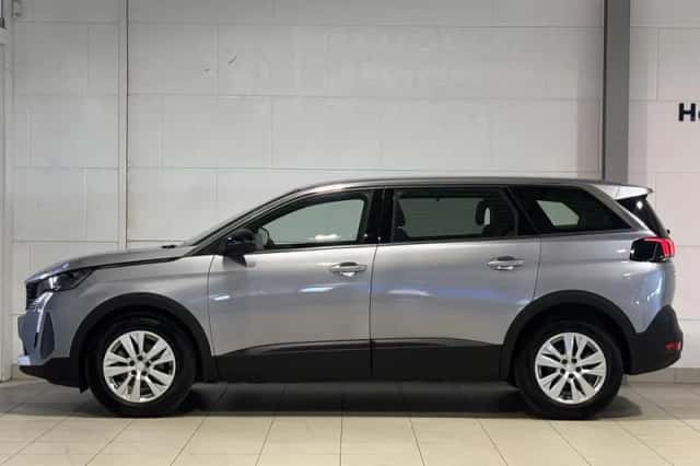 Peugeot 5008 (2024) thumbnail 5