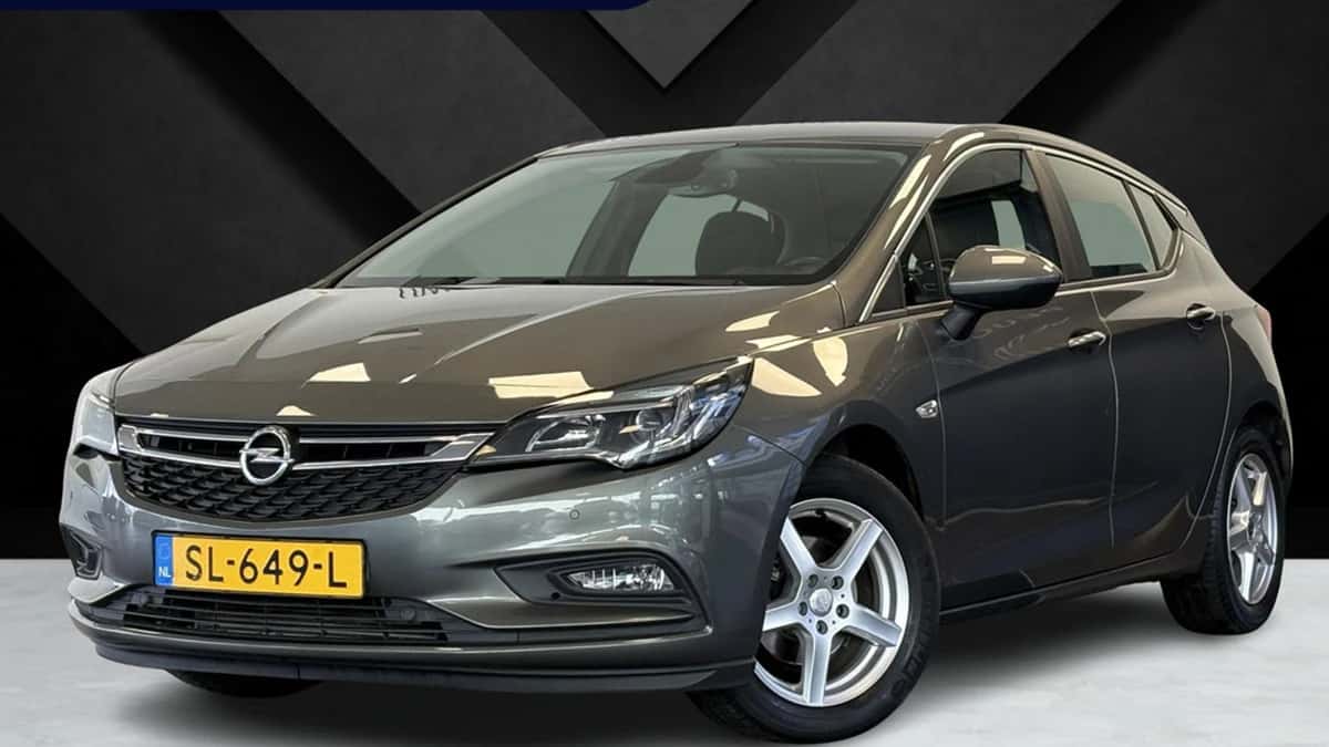 Opel Astra (2018) — foto 1