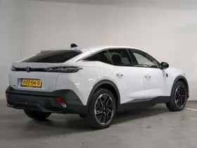 Peugeot e-408 (2025) thumbnail 2