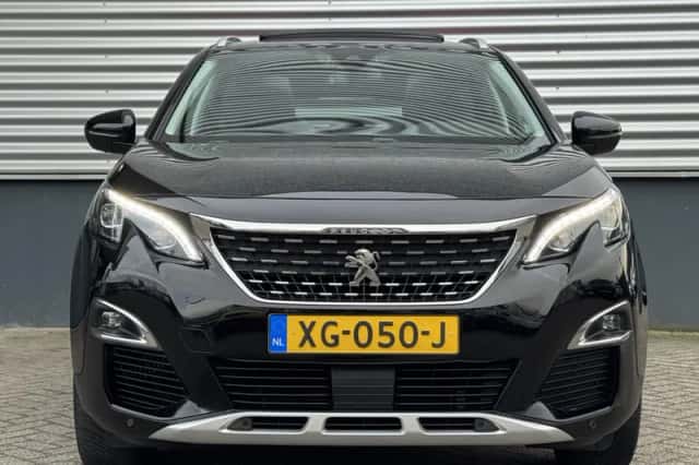 Peugeot 3008 (2019) thumbnail 2