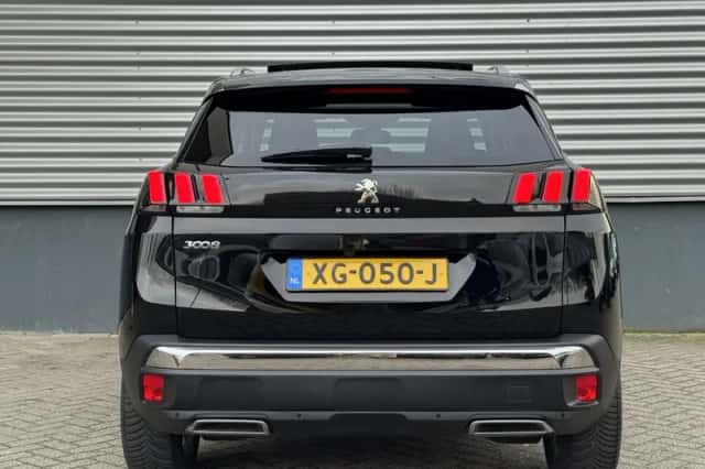 Peugeot 3008 (2019) thumbnail 4