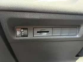 Peugeot 308 (2024) thumbnail 23