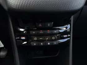 Peugeot 2008 (2018) thumbnail 33