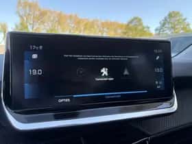 Peugeot 208 (2021) thumbnail 40