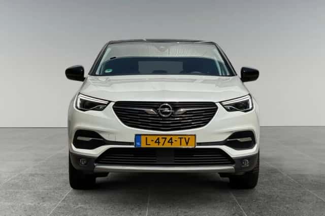 Opel Grandland X (2021) thumbnail 2