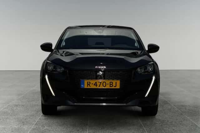 Peugeot e-208 (2022) thumbnail 2