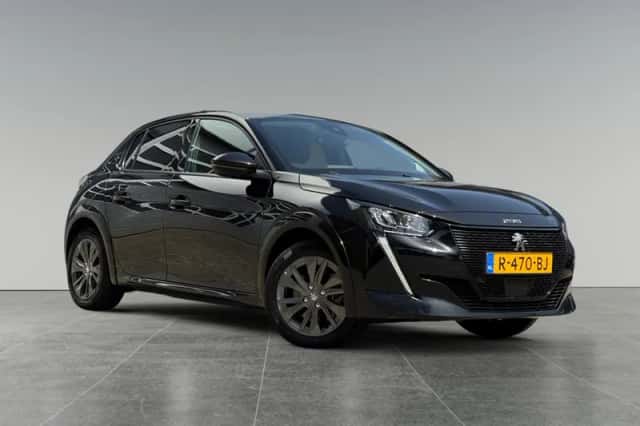 Peugeot e-208 (2022) thumbnail 3