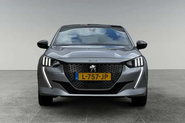 Peugeot 208 (2021) thumbnail 2