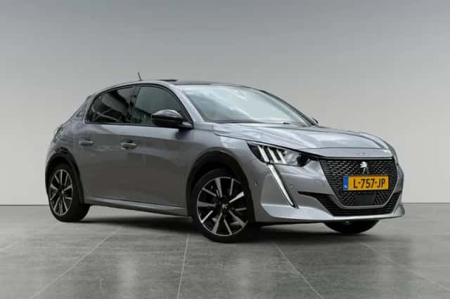 Peugeot 208 (2021) thumbnail 3