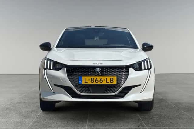 Peugeot 208 (2021) thumbnail 2