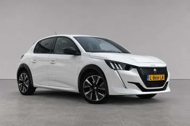 Peugeot 208 (2021) thumbnail 3