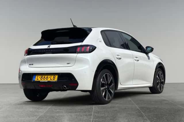 Peugeot 208 (2021) thumbnail 5
