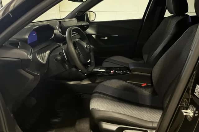 Peugeot 2008 (2025) thumbnail 6