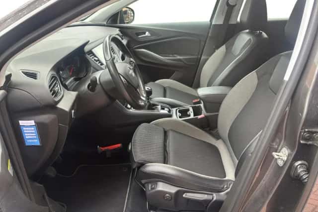 Opel Grandland X (2019) thumbnail 3