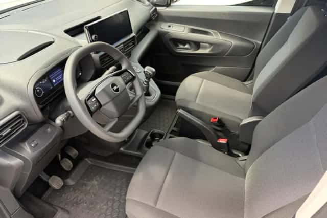 Opel Combo (2024) thumbnail 3