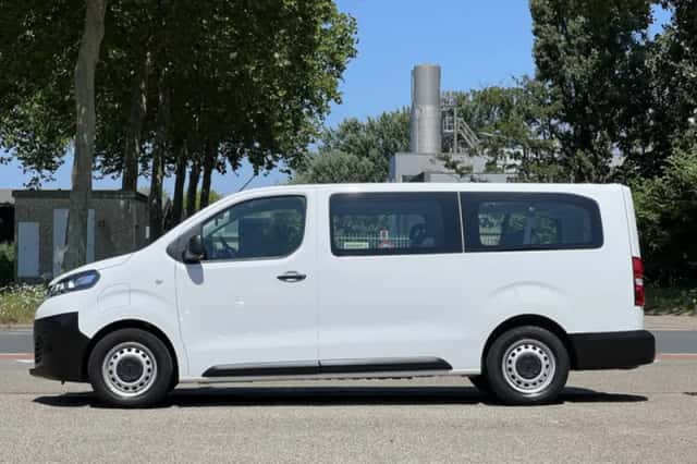 Opel Vivaro-e (2020) thumbnail 4