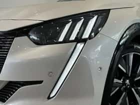 Peugeot 208 (2023) thumbnail 3