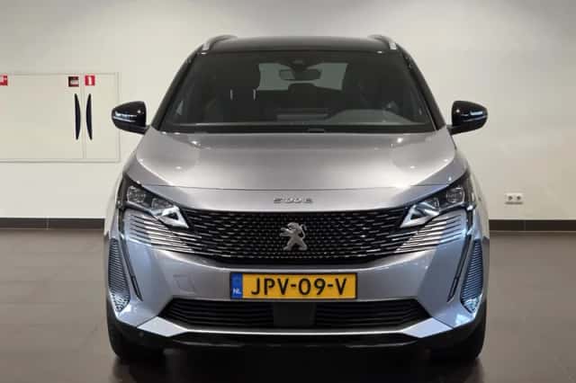 Peugeot 5008 (2023) thumbnail 2