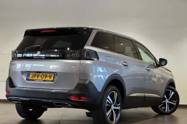 Peugeot 5008 (2023) thumbnail 5