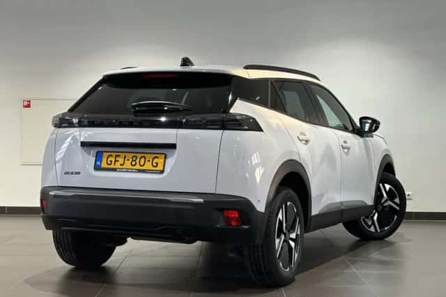Peugeot 2008 (2024) thumbnail 5