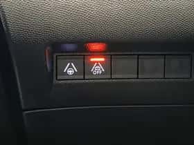 Peugeot 2008 (2021) thumbnail 41