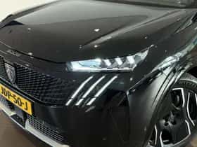 Peugeot e-3008 thumbnail 2