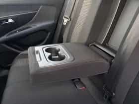 Peugeot 3008 (2018) thumbnail 13