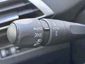 Peugeot 3008 (2018) thumbnail 22