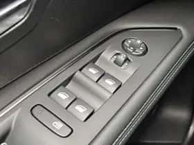 Peugeot 3008 (2024) thumbnail 25