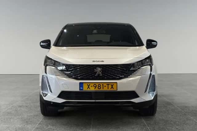 Peugeot 3008 (2024) thumbnail 4