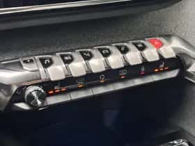 Peugeot 3008 (2024) thumbnail 31