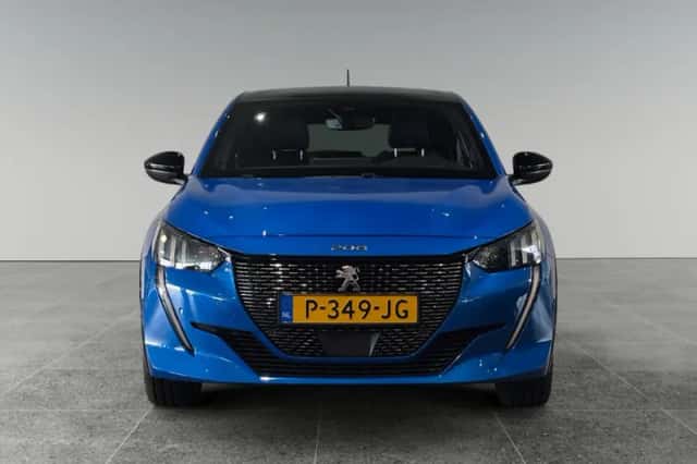 Peugeot 208 (2022) thumbnail 3