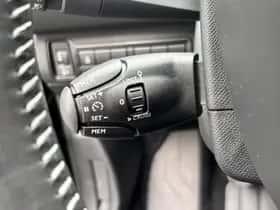 Peugeot 308 (2014) thumbnail 20