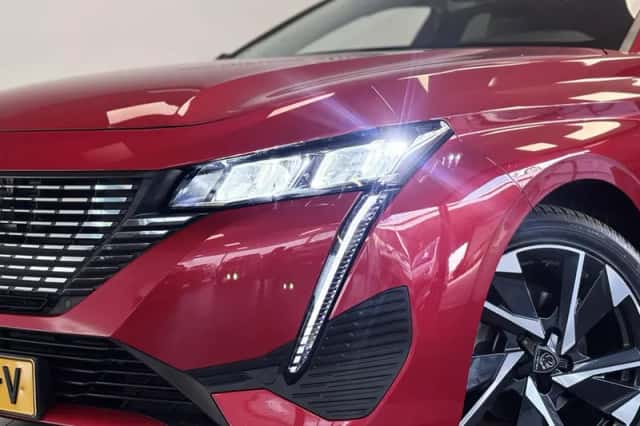 Peugeot 308 (2024) thumbnail 2