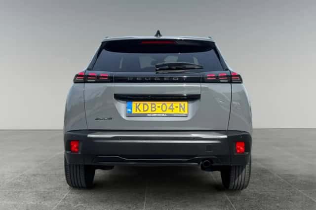 Peugeot 2008 (2024) thumbnail 4
