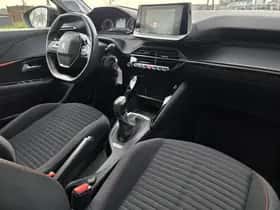 Peugeot 208 (2021) thumbnail 13