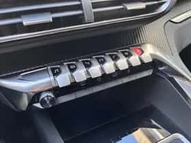 Peugeot 5008 (2020) thumbnail 25