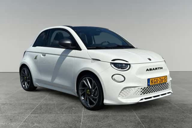 Abarth 500e (2026) thumbnail 3