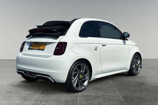 Abarth 500e (2026) thumbnail 4