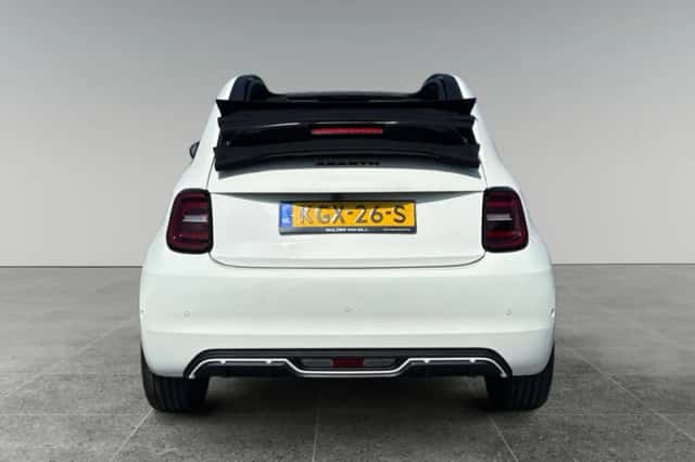 Abarth 500e (2026) thumbnail 5