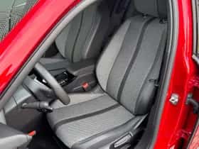 Peugeot 2008 (2024) thumbnail 6