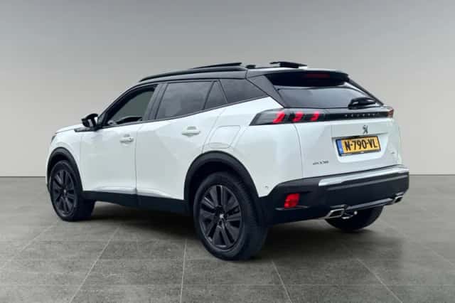 Peugeot 2008 (2021) thumbnail 3