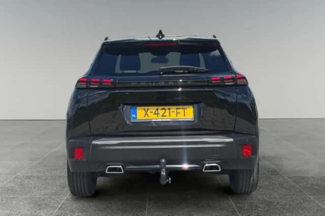 Peugeot 2008 (2023) thumbnail 5