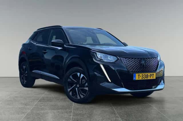 Peugeot 2008 (2023) thumbnail 2